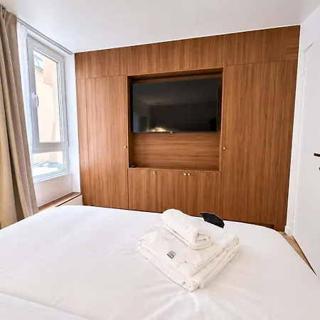3 - 8p - Etienne Marcel Appartement